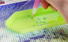 Diamond Painting - Bengaalse Kat En Vlinder - 30x40cm - Volledig Pakket - Ronde Steentjes - Mozaiek Pakket Volwassenen